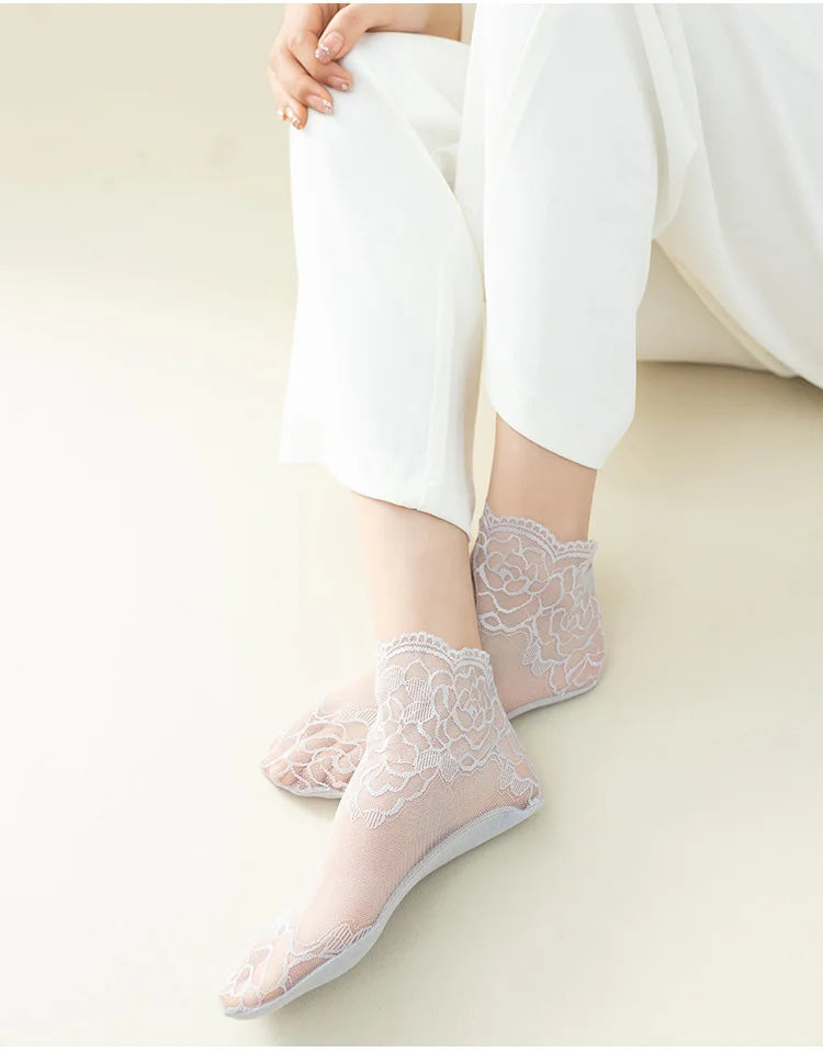 5 Pairs Women’s Lace Invisible Socks – Thin Non-Slip Boat Socks