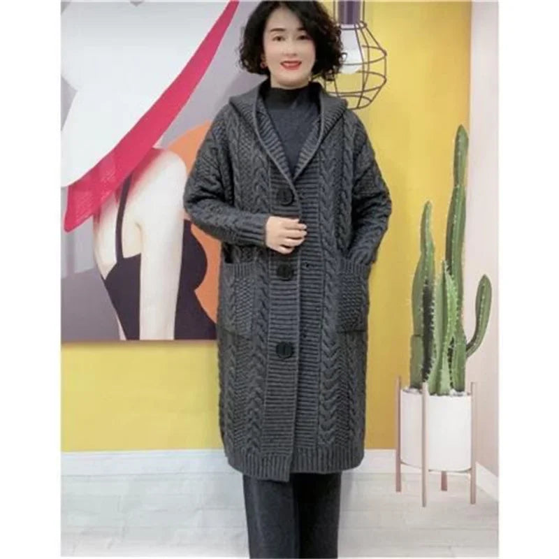 Long hooded single-breasted knitted coat