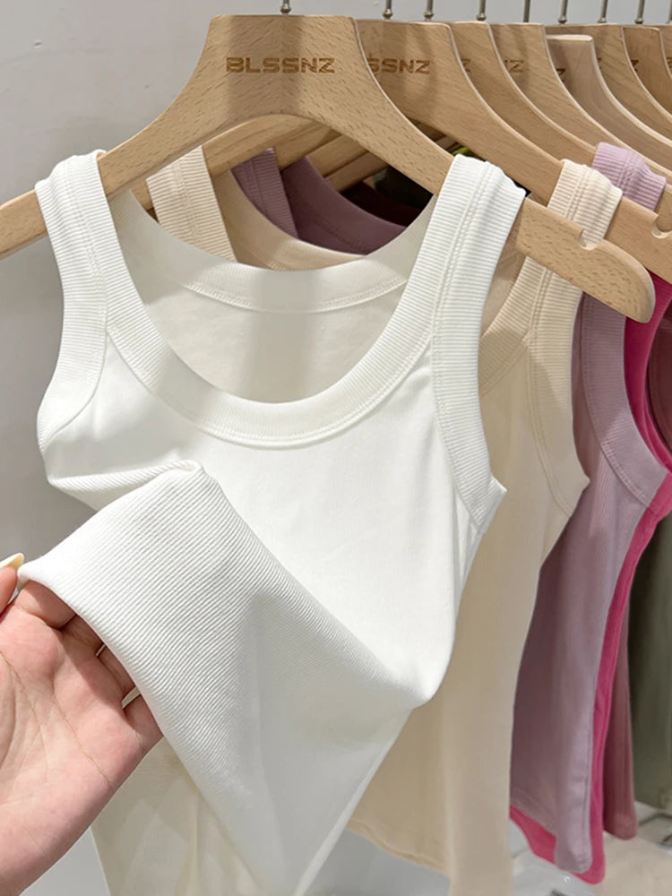 Women’s solid round-neck ribbed tank top