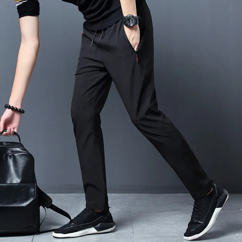 Cotton cargo shorts with button design and straight fit
