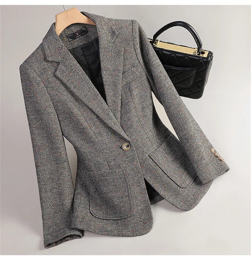 Autumn/winter office coat for ladies