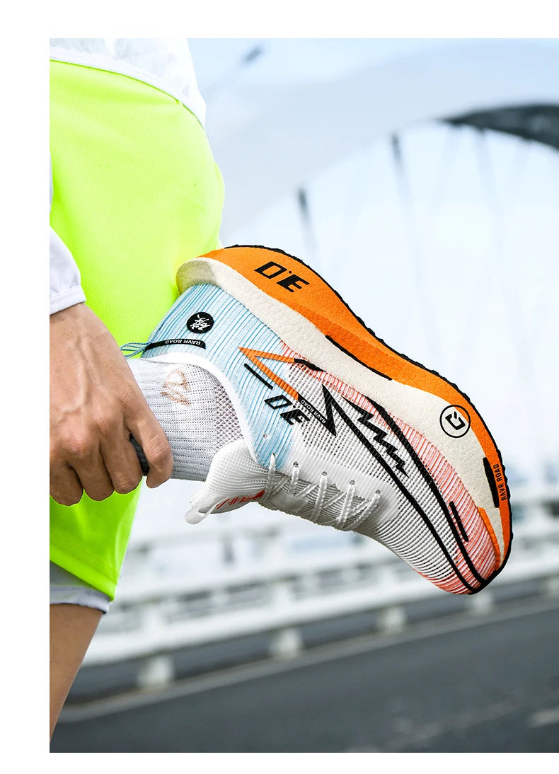 Stable, wear-resistant sports sneakers for training