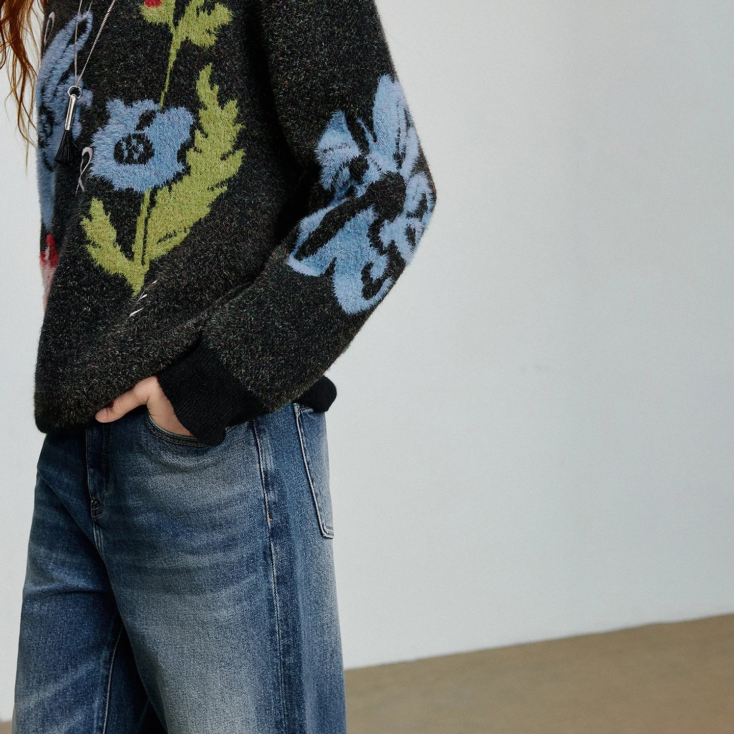 Women’s velvet floral jacquard sweater