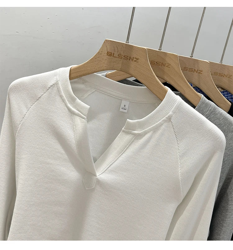 Women’s slim-fit V-neck long-sleeve T-shirt