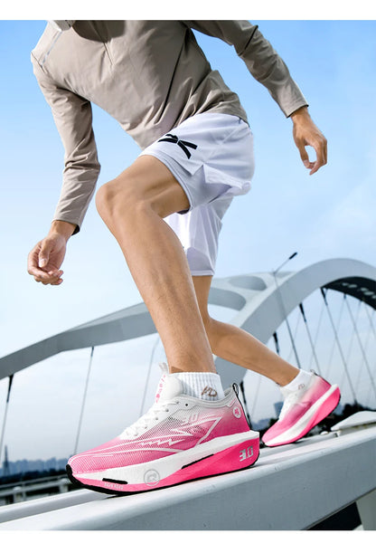 Stable, wear-resistant sports sneakers for training