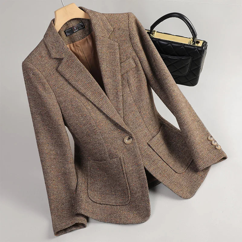 Autumn/winter office coat for ladies