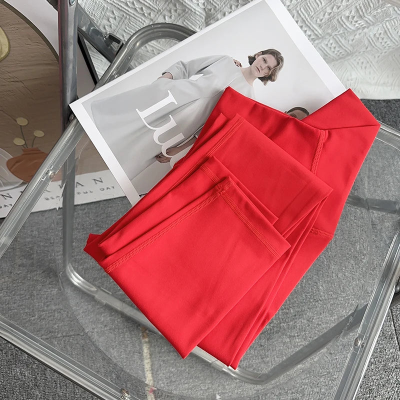Trendy summer yoga and sports leggings