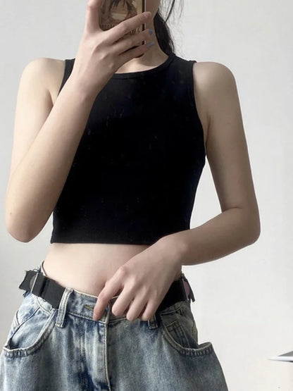 Lightweight stylish women’s slim crop tee