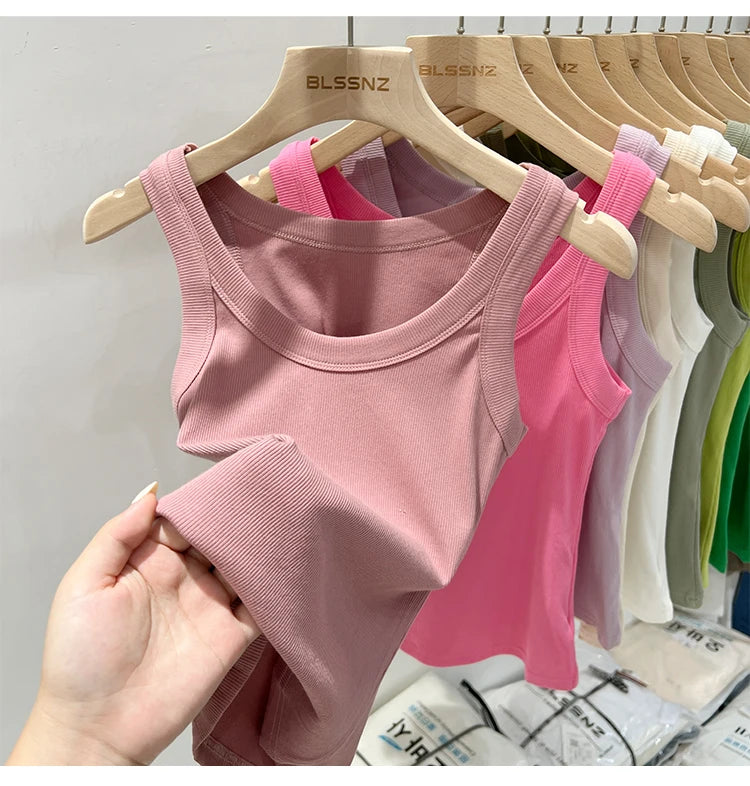 Women’s solid round-neck ribbed tank top
