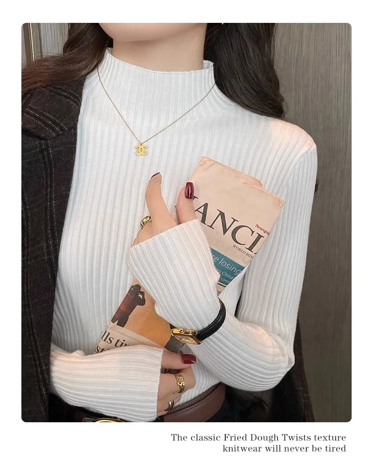 Women’s turtleneck long-sleeve pullover sweater