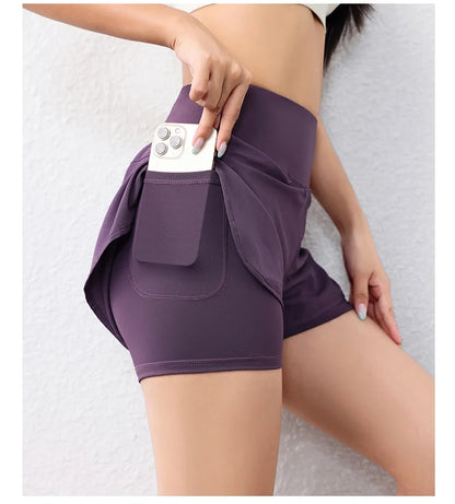 Layered sports shorts with pockets for yoga and fitness