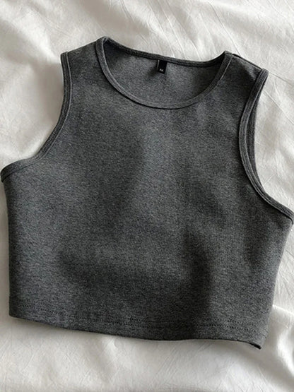 Lightweight stylish women’s slim crop tee