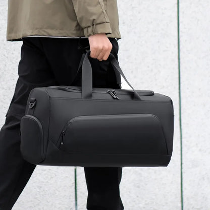 Large-capacity sports and gym duffel bag