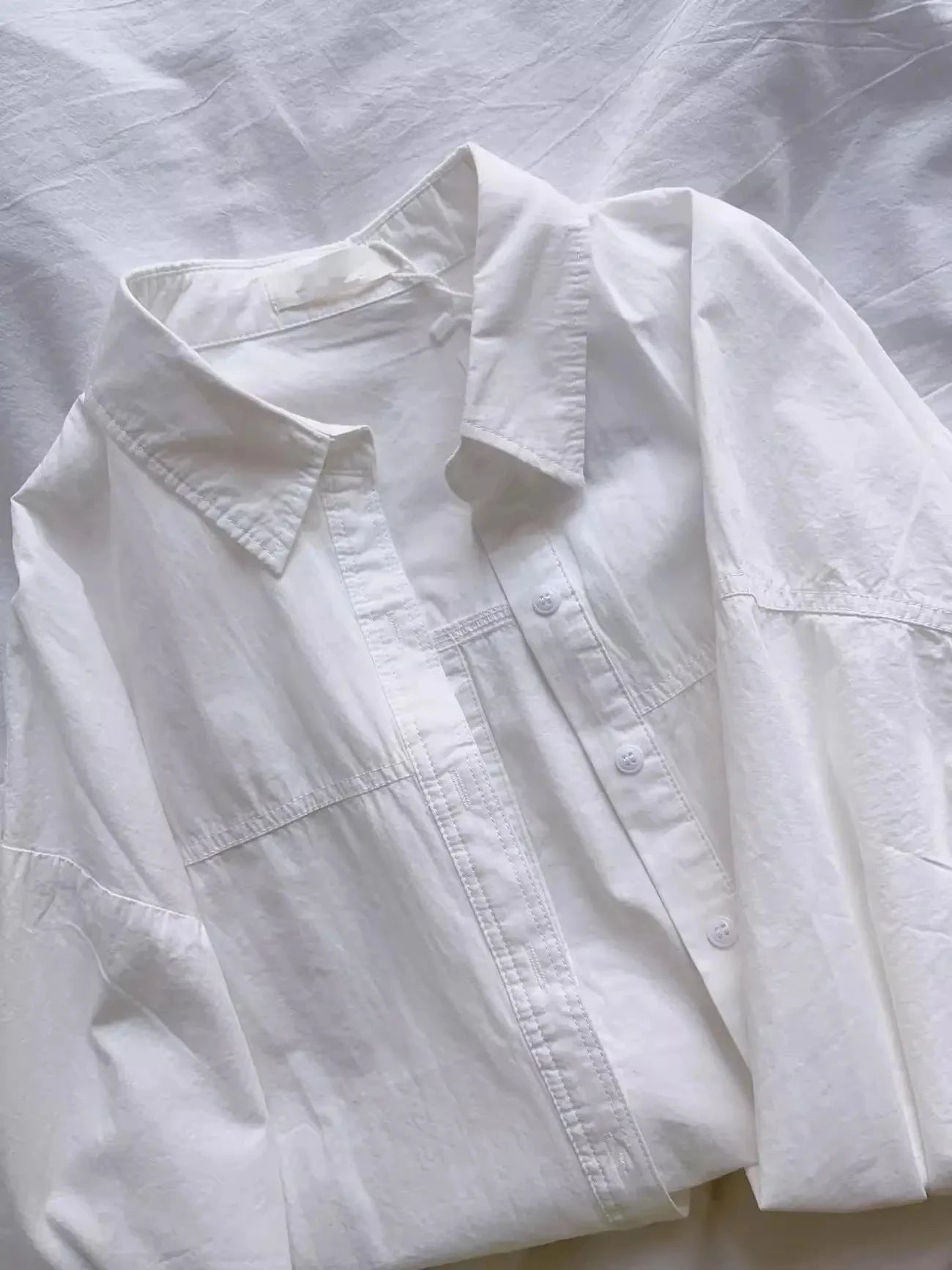 Elegant loose chic top for casual wear