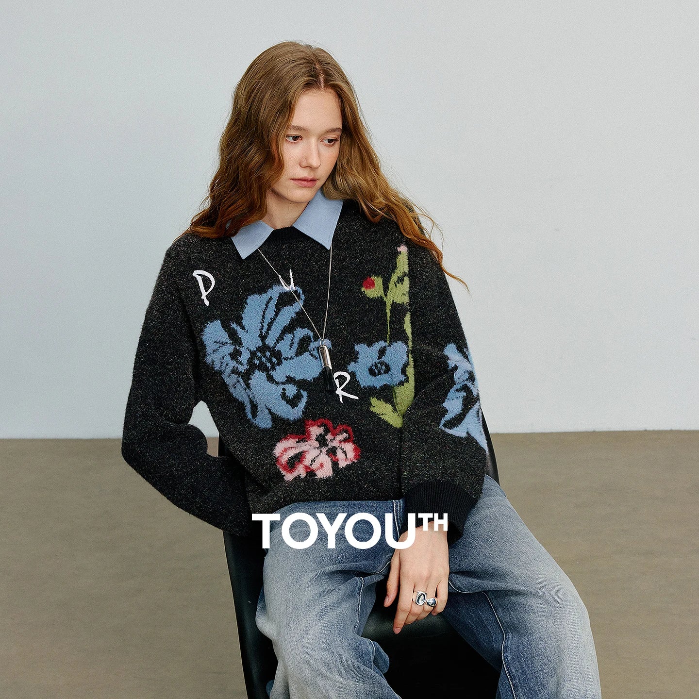 Women’s velvet floral jacquard sweater