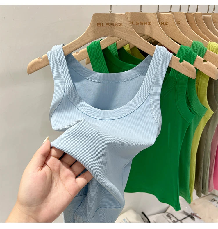 Women’s solid round-neck ribbed tank top