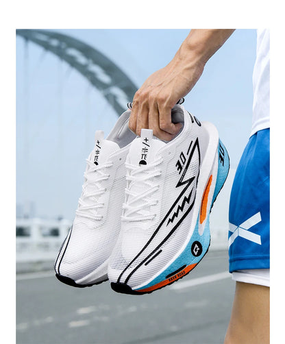 Stable, wear-resistant sports sneakers for training