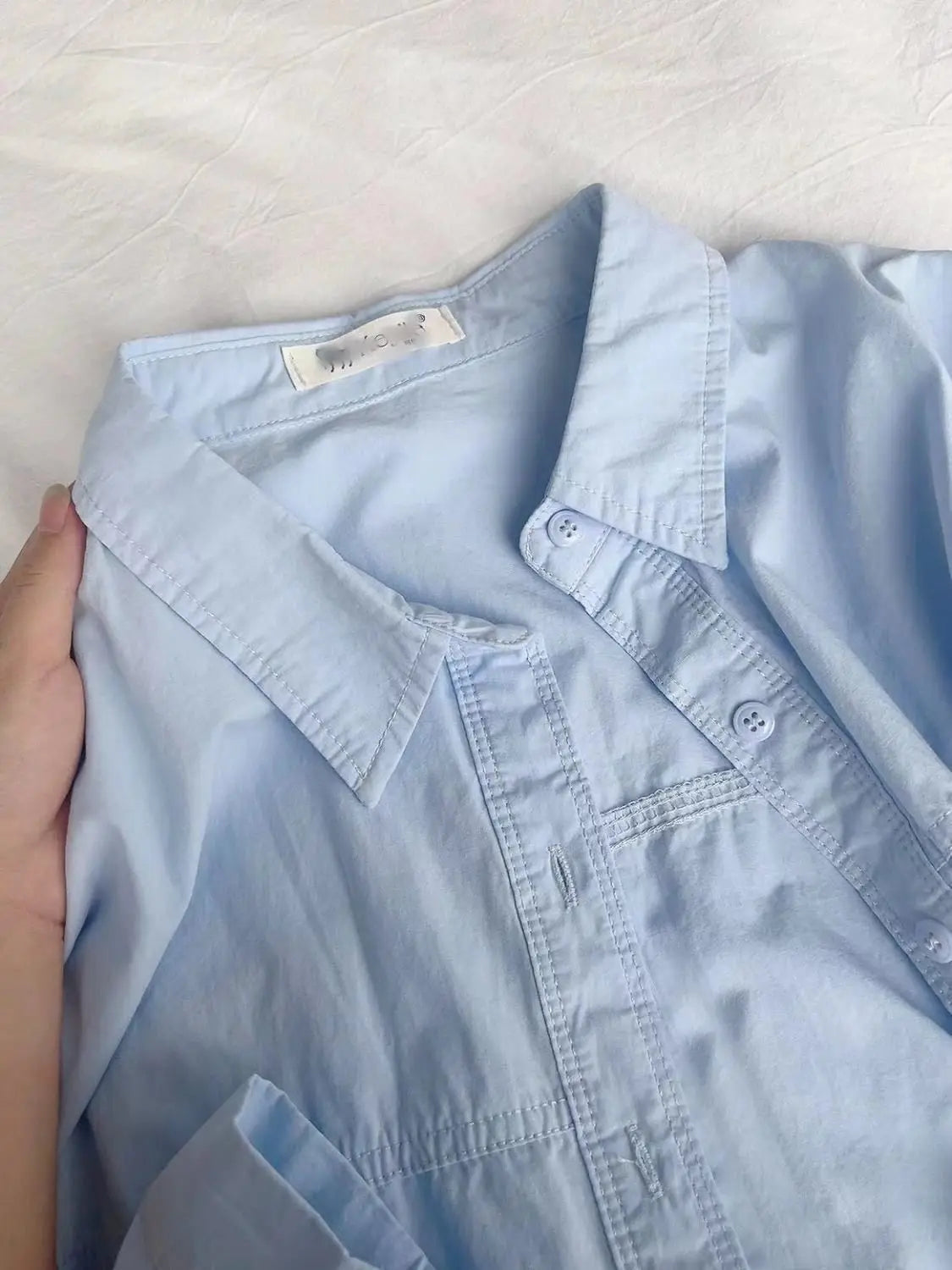Elegant loose chic top for casual wear