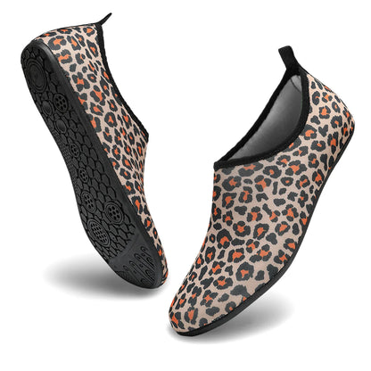 Slip-on aqua socks for swimming and beach sports