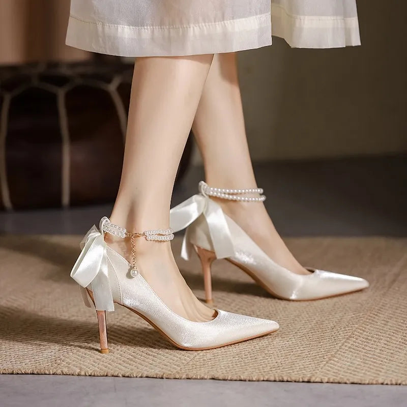 Luxury Fashion Pumps– Ribbon & Pearl Chain Design
