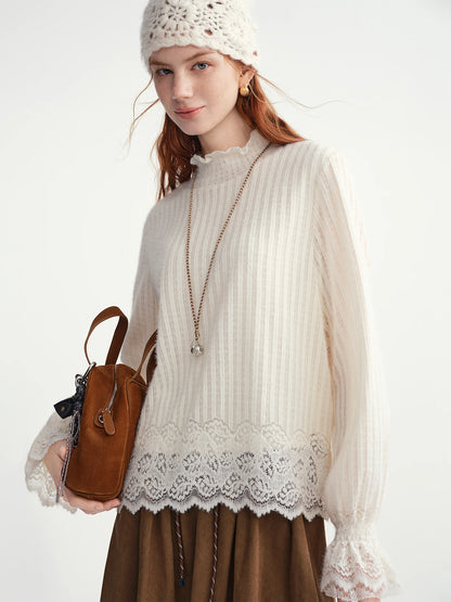Cozy autumn/winter women’s pullover with stylish lace