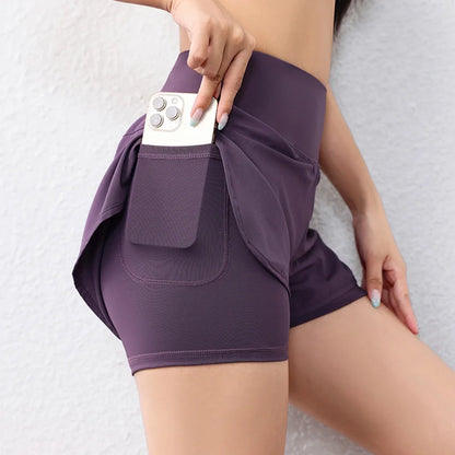 Layered sports shorts with pockets for yoga and fitness