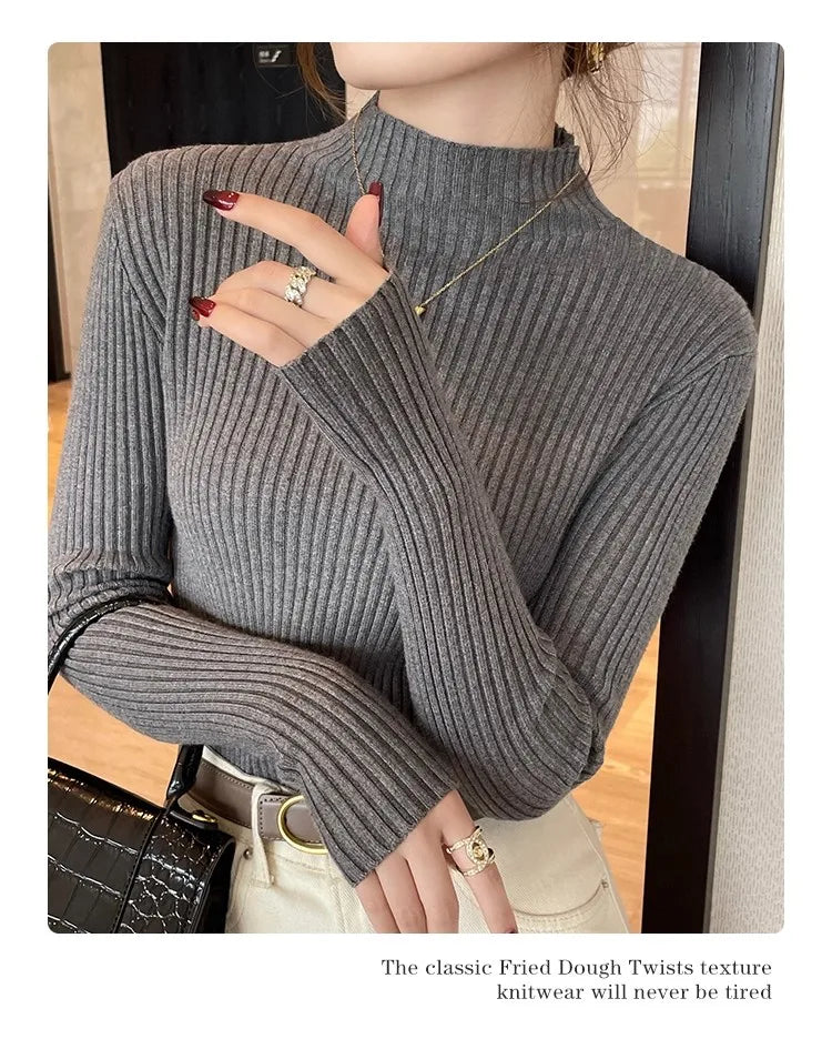 Women’s turtleneck long-sleeve pullover sweater