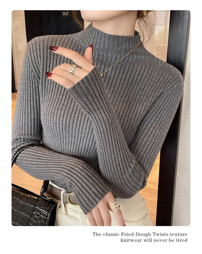 Women’s turtleneck long-sleeve pullover sweater
