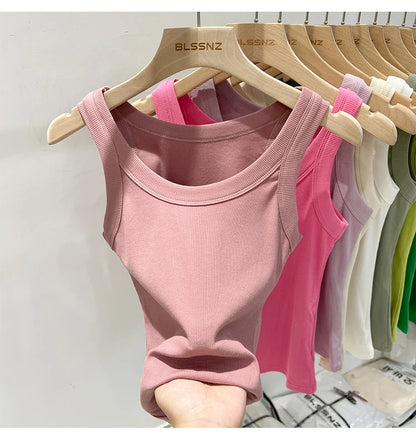Women’s solid round-neck ribbed tank top