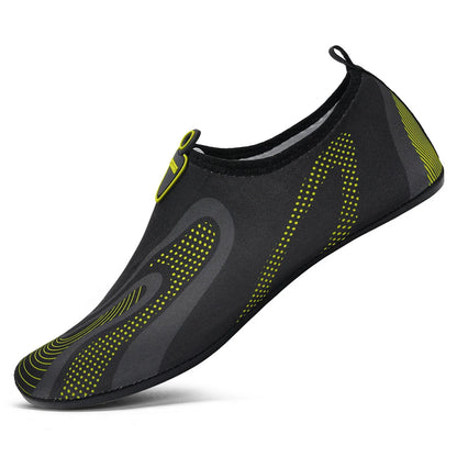Slip-on aqua socks for swimming and beach sports