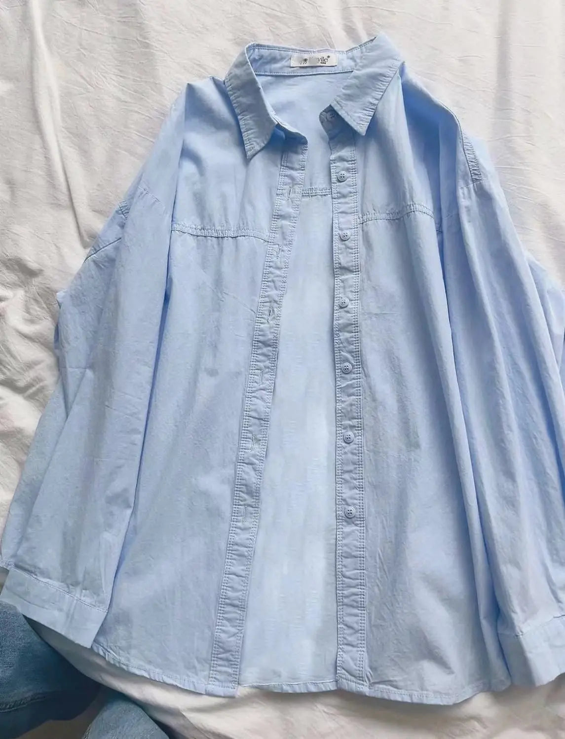 Elegant loose chic top for casual wear