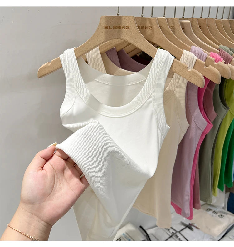 Women’s solid round-neck ribbed tank top