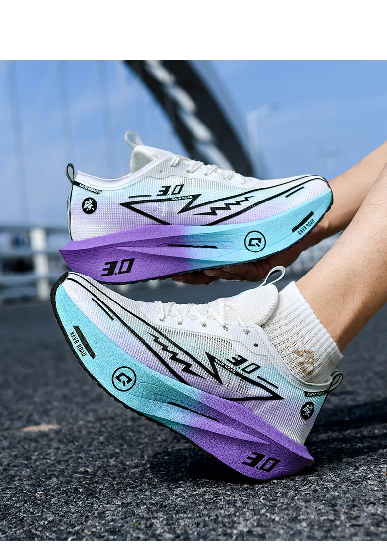 Stable, wear-resistant sports sneakers for training