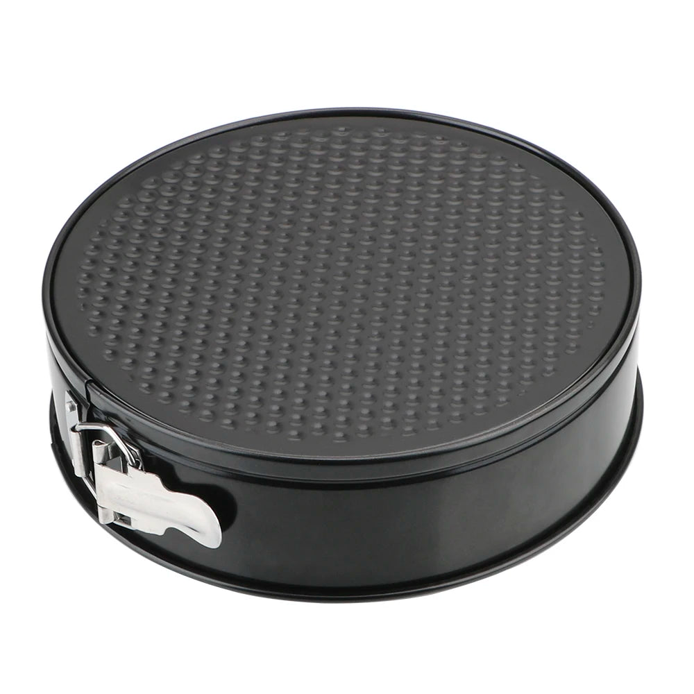 Removable-bottom round cake pan—non-stick carbon steel bakeware