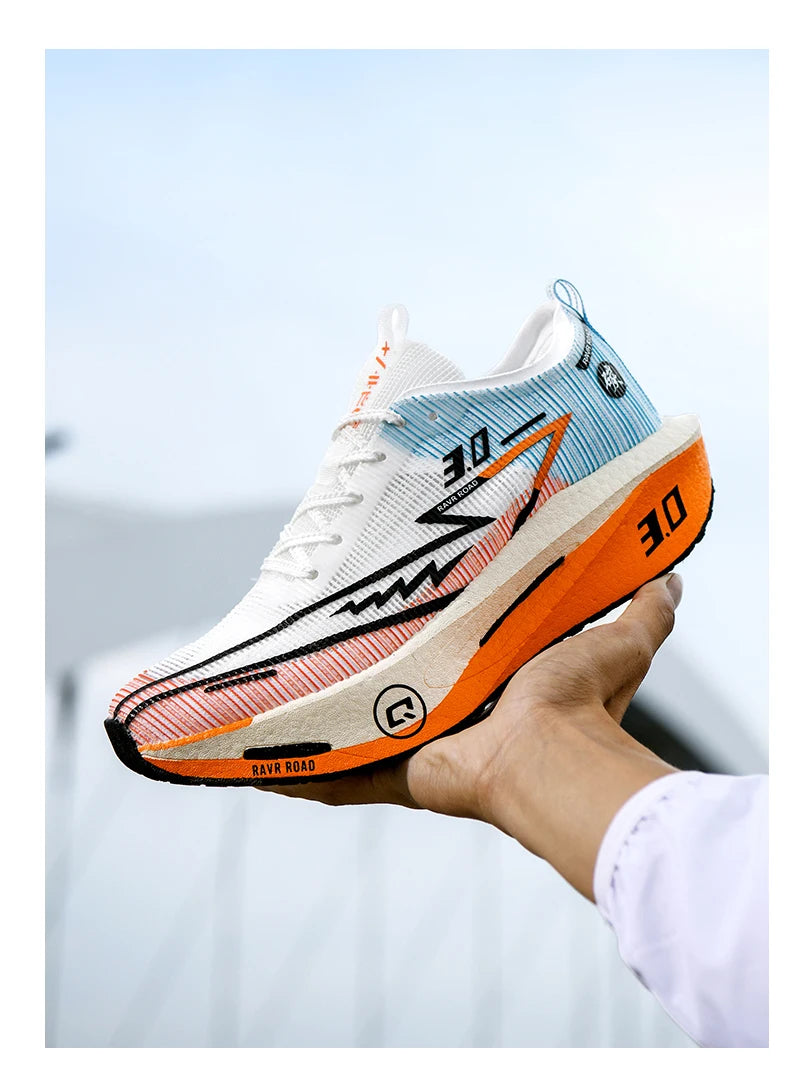 Stable, wear-resistant sports sneakers for training