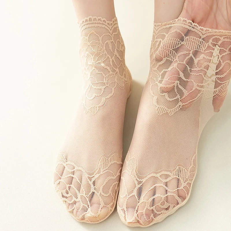 5 Pairs Women’s Lace Invisible Socks – Thin Non-Slip Boat Socks