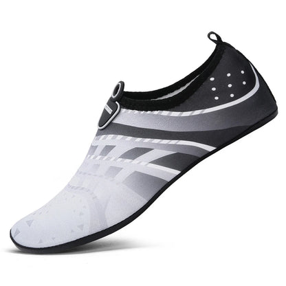 Slip-on aqua socks for swimming and beach sports