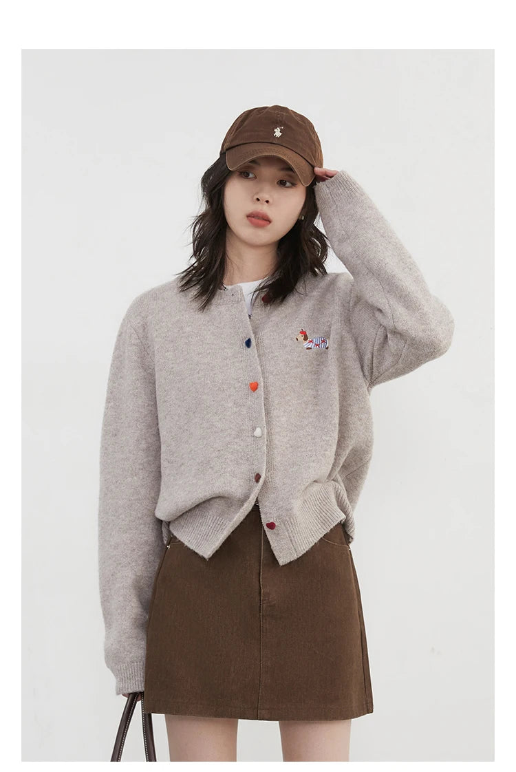Casual knitted sweater with dog embroidery