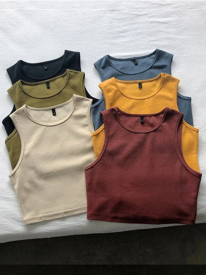 Lightweight stylish women’s slim crop tee