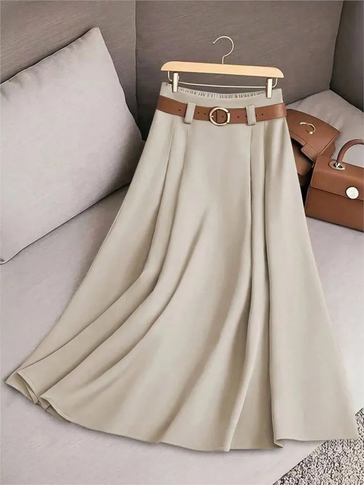 Elegant versatile knee-length skirt for women