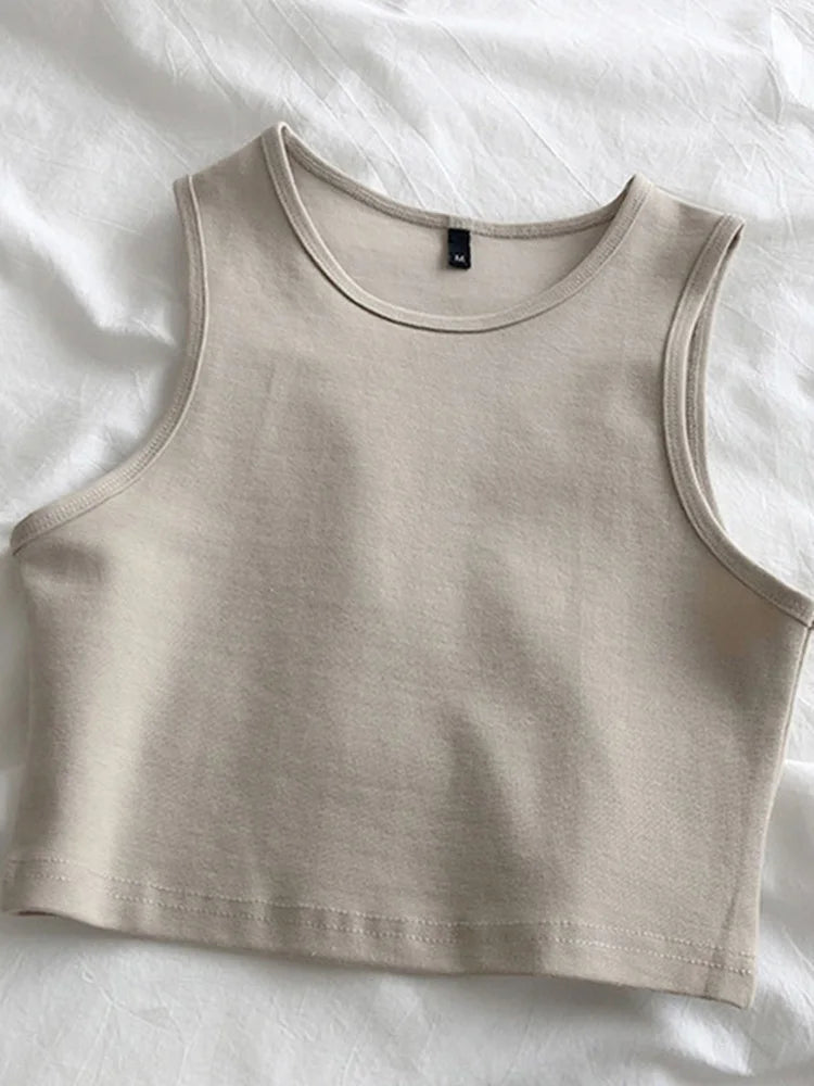 Lightweight stylish women’s slim crop tee