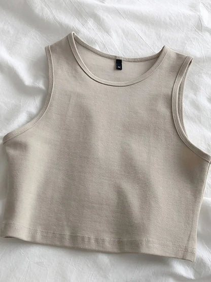 Lightweight stylish women’s slim crop tee