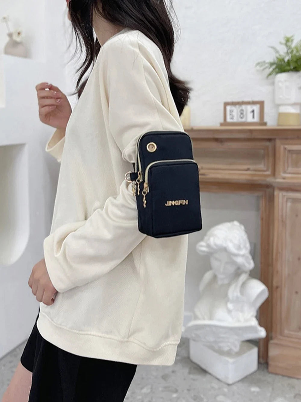 Trendy Mini Bag – Mobile & Cash Bag for Women