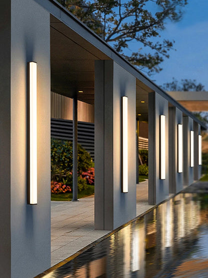 Weatherproof modern LED wall sconce for outdoor spaces, IP65, long-strip style