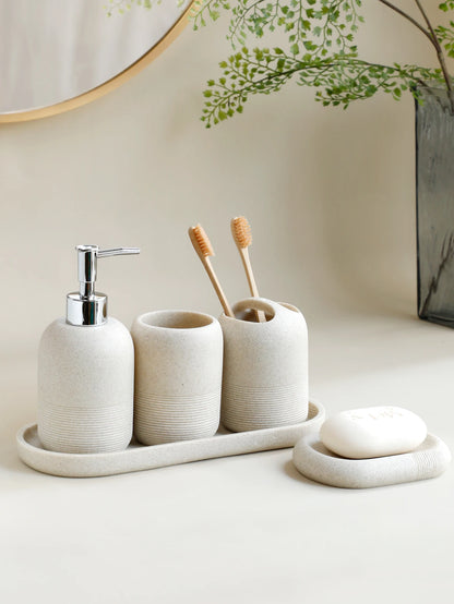Functional 5-piece set for modern bathroom organization